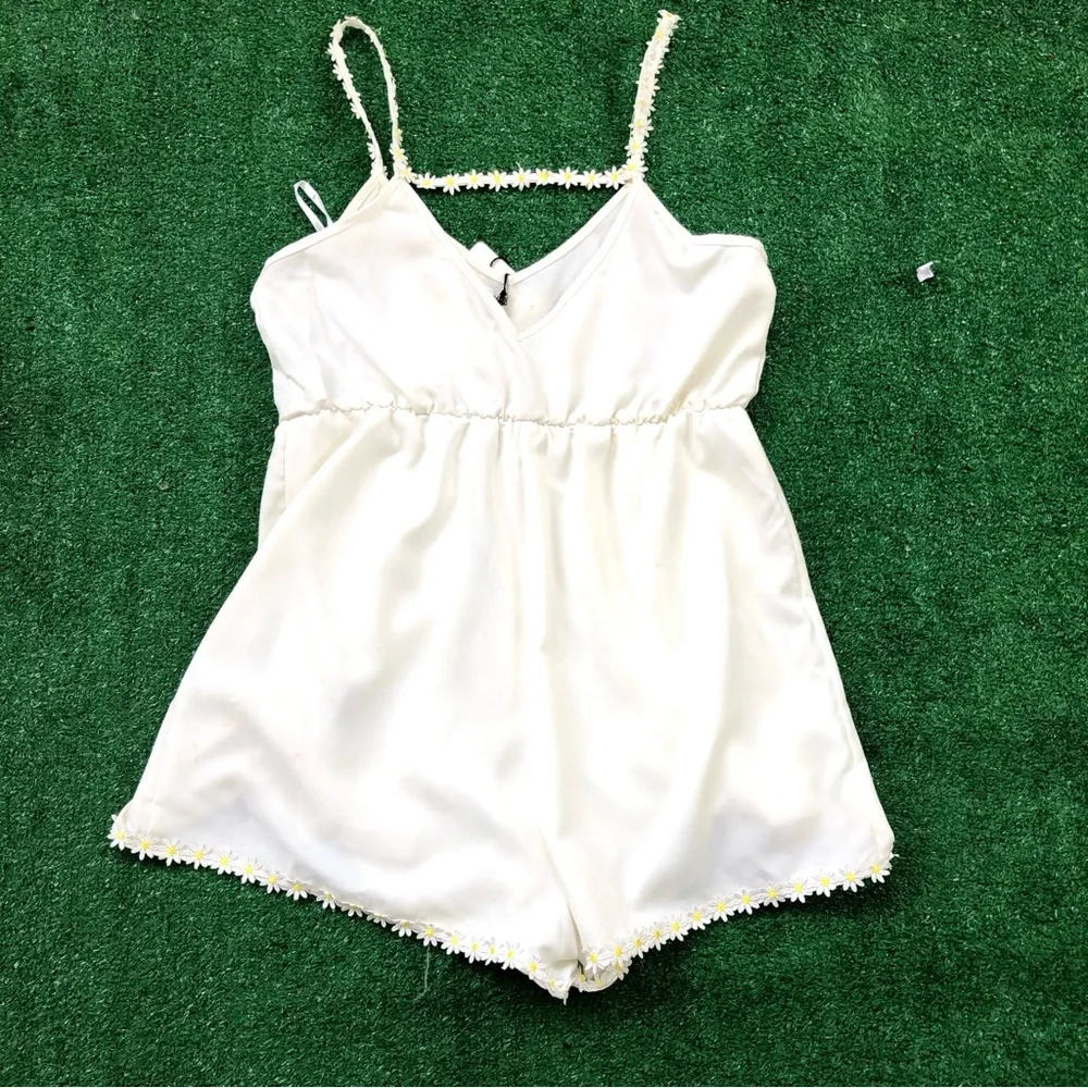 OXFORD Circus White Romper with floral straps Size M - Picture 4 of 6